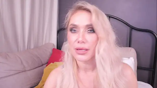 IsadoraDunkan online show from 03/20/25, 09:13