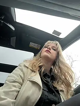 LustfulLuna  online show from 04/01/26, 10:05