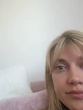 LustfulLuna  online show from 05/12/26, 08:33