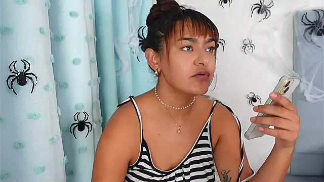 AshiaEkta1 online show from 11/18/25, 06:40