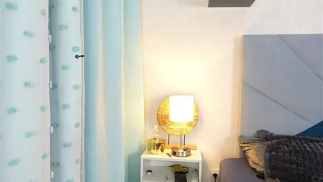 AshiaEkta1 online show from 02/04/26, 10:15