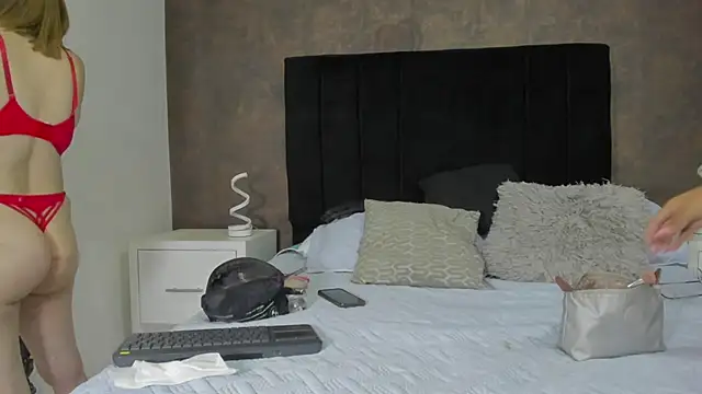 NaxaAndLexi  online show from 02/04/25, 01:16