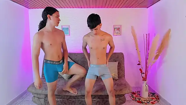 Couples Wallen online show from 03/06/25, 11:20