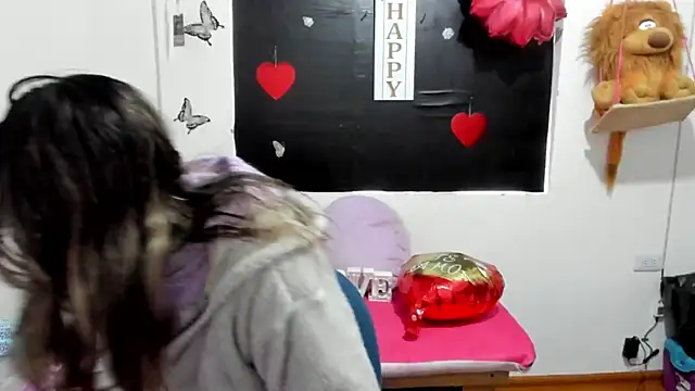 queen-natty online show from 02/24/25, 02:04