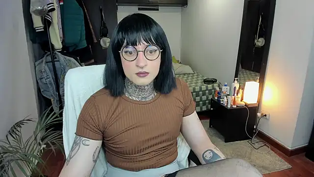 ShiiraVelkor online show from 09/12/25, 09:42