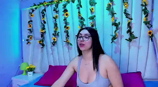 Snapshot of Lucy_Anall_ chatting on 01/24/25, 10:30 Lucy Anall online show from 01/24/25, 10:30