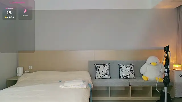 Lucky-baby online show from 10/22/25, 01:00