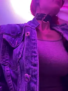 Snapshot of Kamila151 chatting on 01/09/25, 12:25 Kamila151 online show from 01/09/25, 12:25