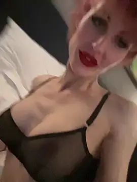 Snapshot of Kamila151 chatting on 03/14/25, 06:18 Kamila151 online show from 03/14/25, 06:18