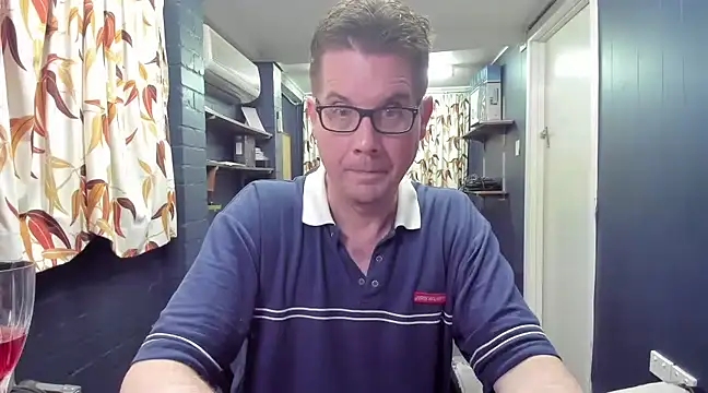 tilobinder online show from 12/15/24, 04:26