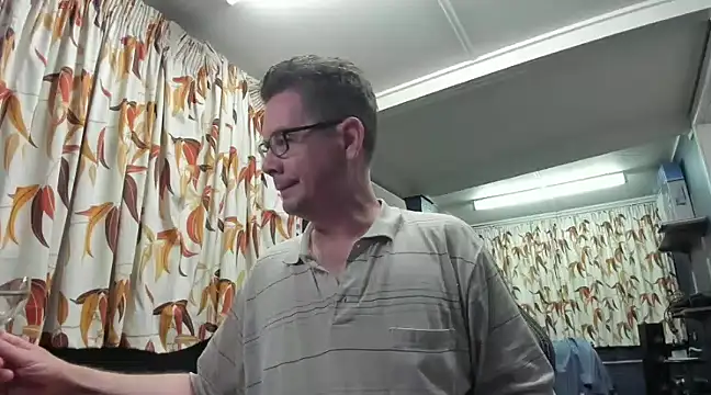 tilobinder online show from 12/24/24, 02:44