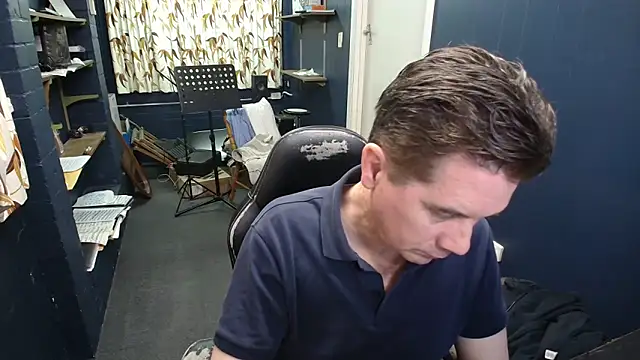 tilobinder online show from 05/09/26, 03:17