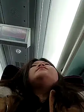 hello098712 online show from 03/15/25, 12:45