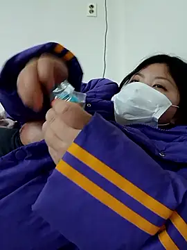 hello098712 online show from 12/01/25, 09:14