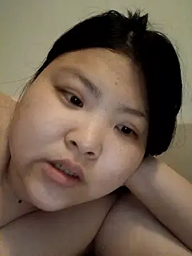 Snapshot of hello098712 chatting on 05/04/26, 09:44 hello098712 online show from 05/04/26, 09:44