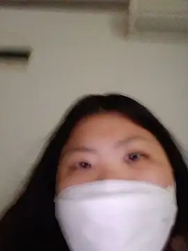 Snapshot of hello098712 chatting on 05/16/26, 04:42 hello098712 online show from 05/16/26, 04:42