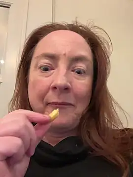 LouiseTswing online show from 01/03/25, 04:06