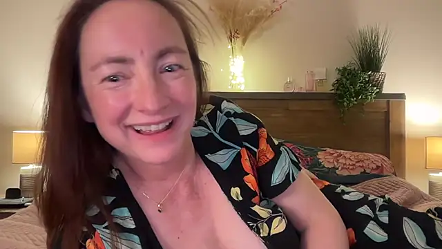 LouiseTswing online show from 02/06/25, 08:13