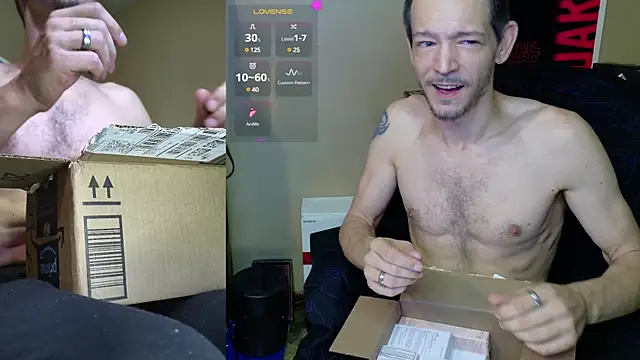 Snapshot of MasterForgedRayy chatting on 12/20/24, 01:22 MasterForgedRayy online show from 12/20/24, 01:22