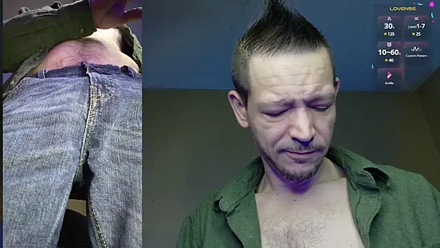 Snapshot of MasterForgedRayy chatting on 01/20/25, 10:51 MasterForgedRayy online show from 01/20/25, 10:51