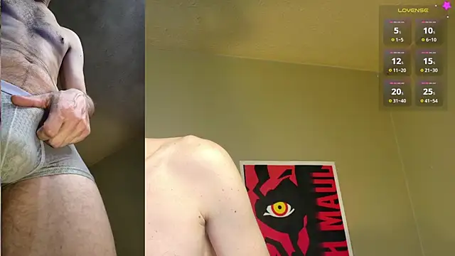 Snapshot of MasterForgedRayy chatting on 02/18/25, 10:38 MasterForgedRayy online show from 02/18/25, 10:38