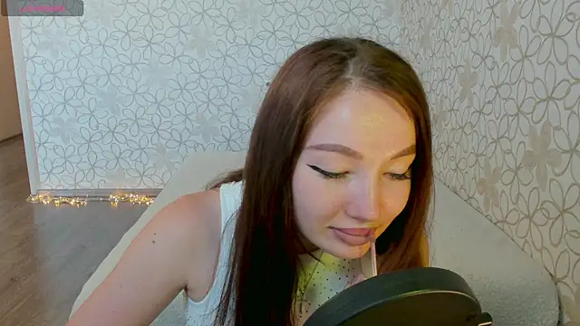 Snapshot of Lissa_Cristal chatting on 07/14/26, 11:38 Lissa Cristal online show from 07/14/26, 11:38