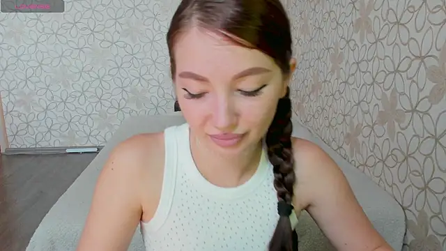 Snapshot of Lissa_Cristal chatting on 07/19/26, 07:34 Lissa Cristal online show from 07/19/26, 07:34