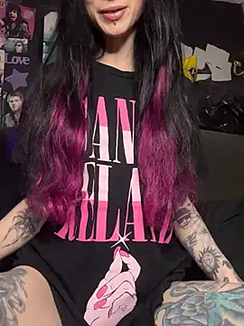 MissMidnightUK online show from 03/22/26, 11:41