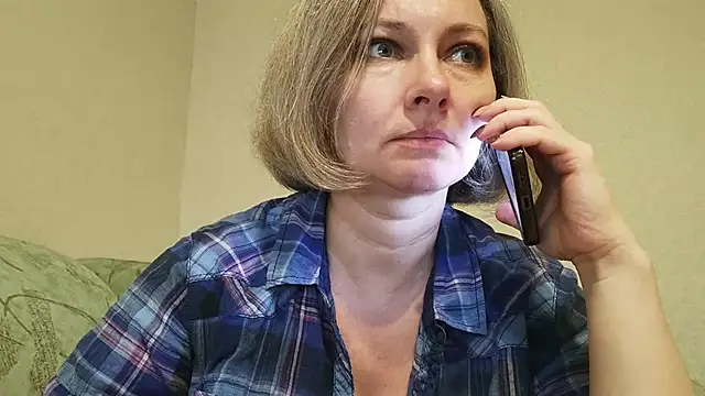 Snapshot of EdithManning chatting on 01/20/25, 08:41 EdithManning online show from 01/20/25, 08:41