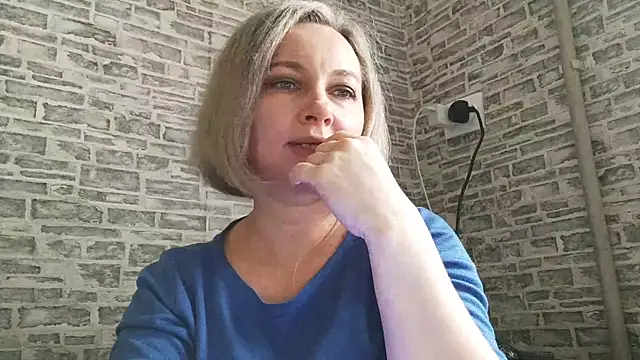 Snapshot of EdithManning chatting on 02/10/25, 06:20 EdithManning online show from 02/10/25, 06:20