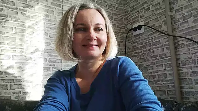 Snapshot of EdithManning chatting on 02/10/25, 09:25 EdithManning online show from 02/10/25, 09:25