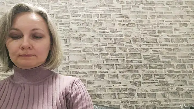 Snapshot of EdithManning chatting on 02/27/25, 03:15 EdithManning online show from 02/27/25, 03:15