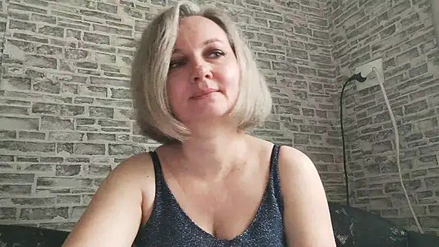 Snapshot of EdithManning chatting on 03/03/25, 06:15 EdithManning online show from 03/03/25, 06:15