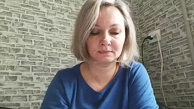 Snapshot of EdithManning chatting on 03/06/25, 06:19 EdithManning online show from 03/06/25, 06:19