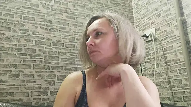 Snapshot of EdithManning chatting on 03/17/25, 12:57 EdithManning online show from 03/17/25, 12:57