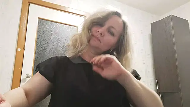 EdithManning online show from 05/21/26, 06:04
