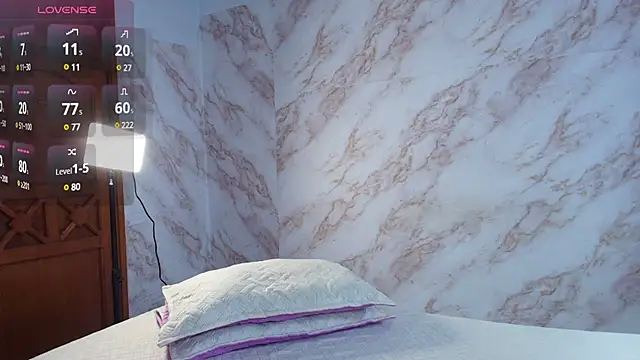 Snapshot of lucia_brown chatting on 01/30/25, 05:17 lucia brown online show from 01/30/25, 05:17