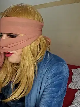 Snapshot of lolimirass24 chatting on 12/27/24, 03:20 lolimirass24 online show from 12/27/24, 03:20