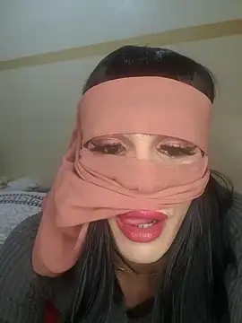 Snapshot of lolimirass24 chatting on 12/29/24, 01:45 lolimirass24 online show from 12/29/24, 01:45