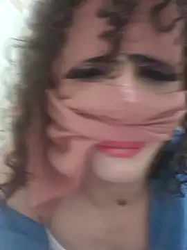 Snapshot of lolimirass24 chatting on 01/01/25, 11:40 lolimirass24 online show from 01/01/25, 11:40