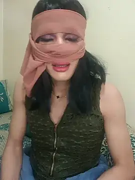 Snapshot of lolimirass24 chatting on 01/05/25, 12:53 lolimirass24 online show from 01/05/25, 12:53