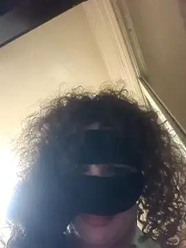 Snapshot of lolimirass24 chatting on 01/12/25, 04:52 lolimirass24 online show from 01/12/25, 04:52