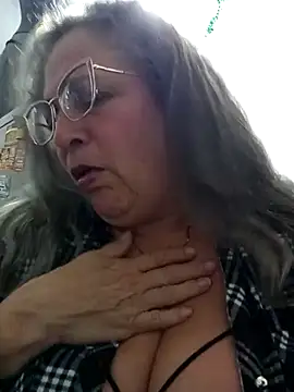 miisevvie  online show from 02/21/25, 08:29