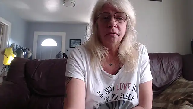 canadiancougar1965 online show from 01/26/25, 05:13