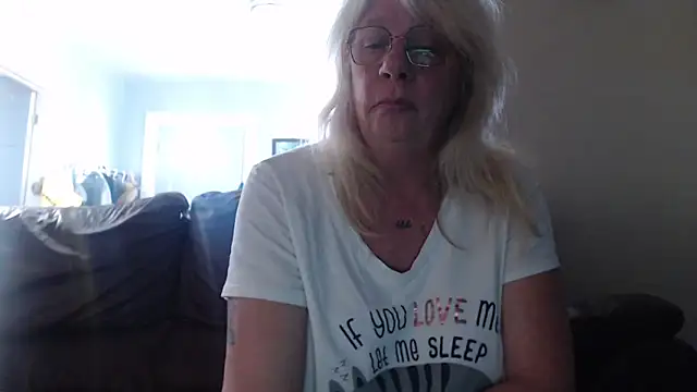 canadiancougar1965 online show from 01/26/25, 08:23