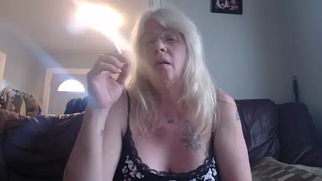 canadiancougar1965 online show from 02/06/25, 02:37