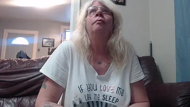 canadiancougar1965 online show from 02/16/25, 10:21