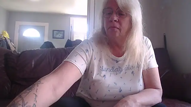 canadiancougar1965 online show from 03/09/25, 01:48