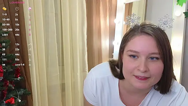 Snapshot of sophie__lee chatting on 12/20/24, 02:27 sophie lee online show from 12/20/24, 02:27