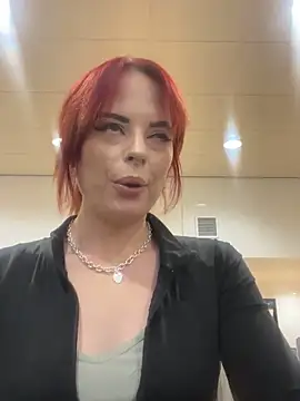 livelovelanaUk online show from 01/21/25, 01:22